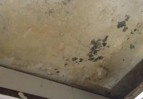 东源阳台漏水维修公司分享下东源卫生间渗水维修需要注意哪些问题。